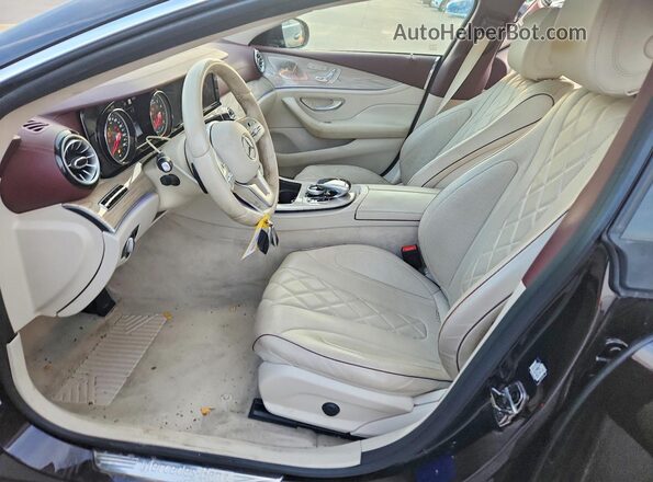WDD2J5JB2KA033068 2019 MERCEDES-BENZ CLS-CLASS Черный Вид салона спереди