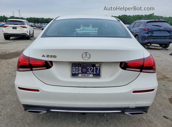 WDD3G4EB2KW001618 2019 MERCEDES-BENZ A Белый Вид сзади
