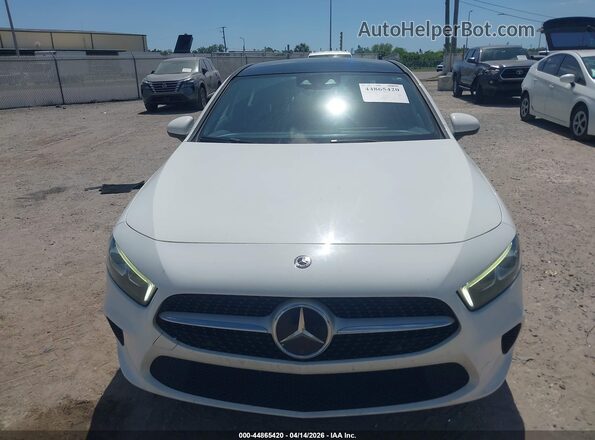 WDD3G4EB2KW012795 2019 MERCEDES-BENZ A 220 Белый Вид щитка приборов