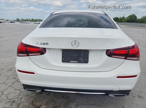 WDD3G4EB2KW035090 2019 MERCEDES-BENZ A White Widok z tyłu