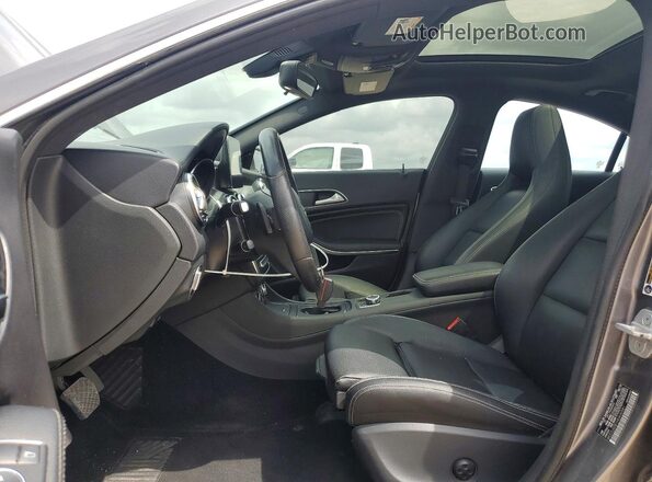 WDDSJ4EB1HN400581 2017 MERCEDES-BENZ CLA-CLASS Gray Vista interior delantera