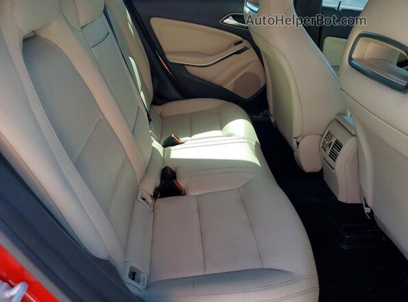 WDDSJ4EB3JN535650 2018 MERCEDES-BENZ CLA-CLASS Red Հետևի նստատեղերի տեսք