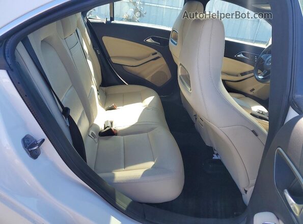 WDDSJ4EB3KN757400 2019 MERCEDES-BENZ CLA-CLASS Белый Вид задних сидений
