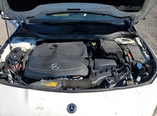 WDDSJ4EB3KN757400 2019 MERCEDES-BENZ CLA-CLASS Белый Вид задней части салона