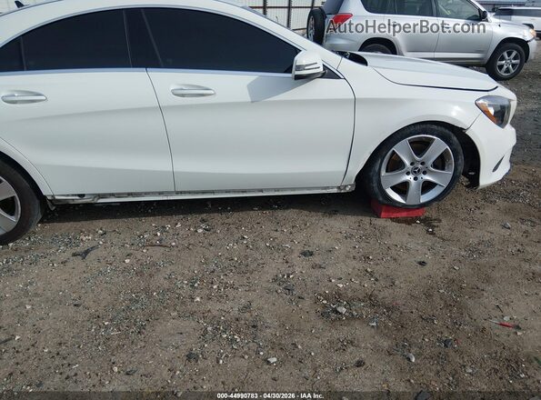 WDDSJ4EB7JN608504 2018 MERCEDES-BENZ CLA 250 Белый Вид спереди