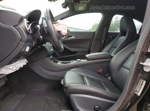 WDDSJ4EB8JN545204 2018 MERCEDES-BENZ CLA-CLASS Black Front interior view