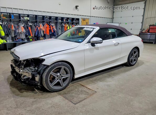 WDDWK4KB9JF617413 2018 MERCEDES-BENZ C Белый Передняя левая четверть