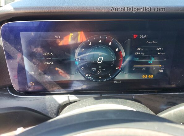 WDDZF4JB0JA368015 2018 MERCEDES-BENZ E Черный Вид щитка приборов