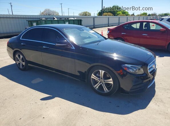WDDZF4JB0JA368015 2018 MERCEDES-BENZ E Черный Передняя правая четверть
