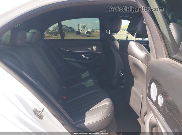 WDDZF4JB2HA099557 2017 MERCEDES-BENZ E-CLASS Белый Вид наклейки с VIN-кодом