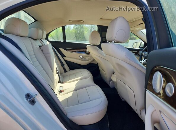 WDDZF4JB6KA653142 2019 MERCEDES-BENZ E Белый Вид задних сидений