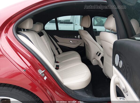 WDDZF4JB9HA190860 2017 MERCEDES-BENZ E-CLASS Красный Вид наклейки с VIN-кодом