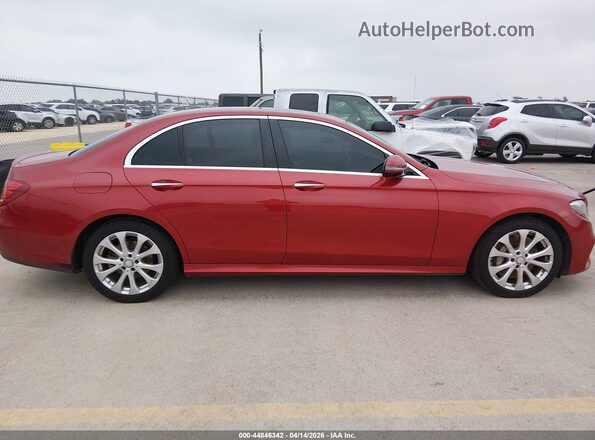 WDDZF4JB9HA190860 2017 MERCEDES-BENZ E-CLASS Красный Вид задней части салона