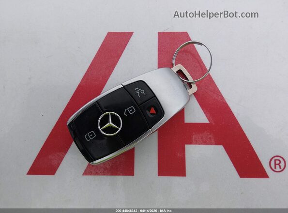 WDDZF4JB9HA190860 2017 MERCEDES-BENZ E-CLASS Красный Вид панели приборов