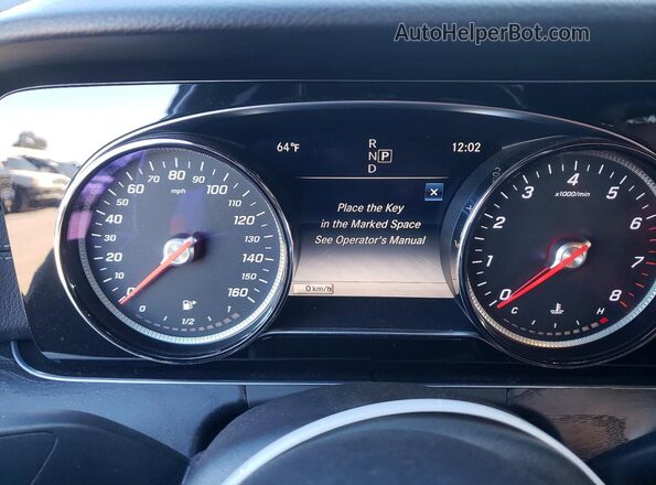 WDDZF4KB1KA657002 2019 MERCEDES-BENZ E Черный Вид щитка приборов