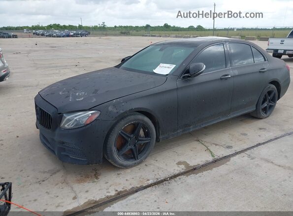 WDDZF4KB2HA144673 2017 MERCEDES-BENZ E-CLASS Черный Передняя левая четверть