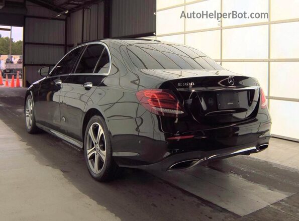 WDDZF4KB2KA573612 2019 MERCEDES-BENZ E Black Tył prawy