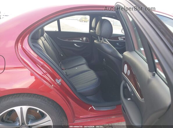 WDDZF4KB7HA199703 2017 MERCEDES-BENZ E-CLASS Бордовый Вид наклейки с VIN-кодом