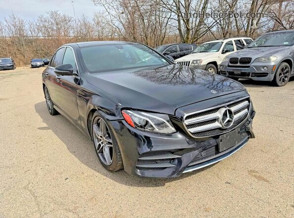 WDDZF4KB8KA573789 2019 MERCEDES-BENZ E Black Vista tres cuartos delantera izquierda