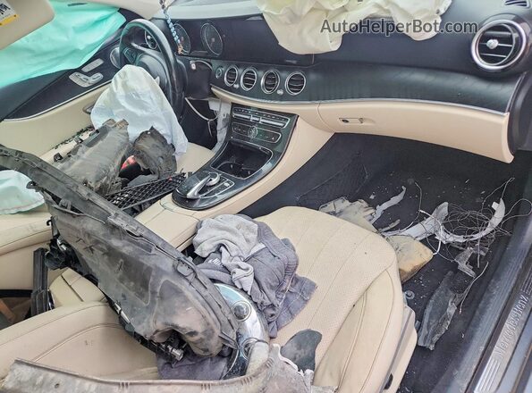WDDZF4KB9HA118863 2017 MERCEDES-BENZ E Charcoal Widok deski rozdzielczej