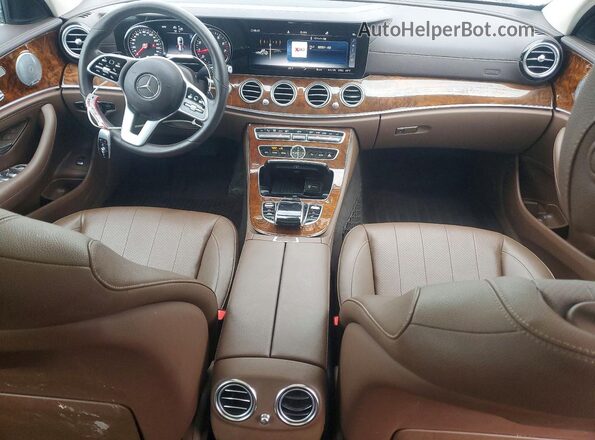 WDDZH6JB2KA525969 2019 MERCEDES-BENZ E White Widok deski rozdzielczej