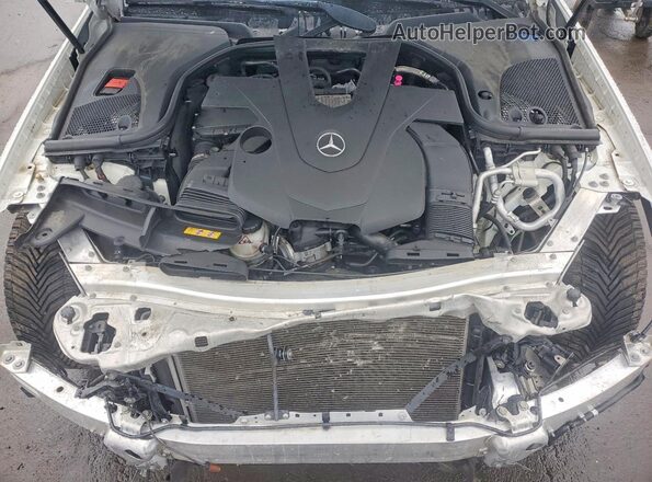 WDDZH6JB2KA525969 2019 MERCEDES-BENZ E White Widok wnętrza z tyłu
