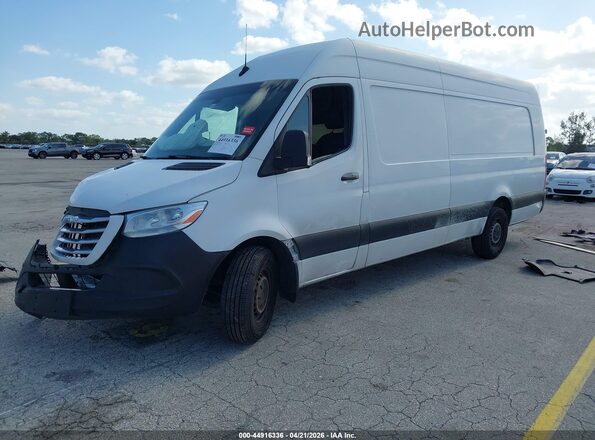 WDRPF1CD4KP157767 2019 FREIGHTLINER SPRINTER 2500 White Передня ліва чверть