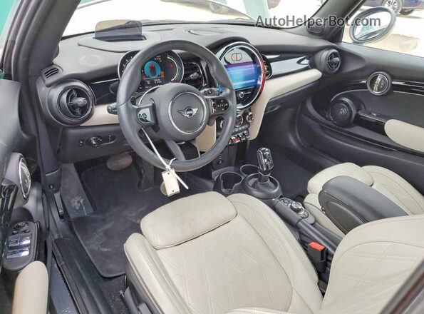 WMW43DL07R3R89967 2024 MINI COOPER Зеленый Вид панели приборов