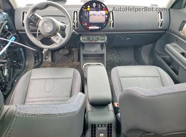 WMZ23GA09S7S03499 2025 MINI COUNTRYMAN Blue Widok deski rozdzielczej