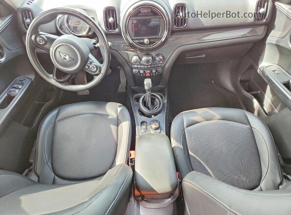 WMZYV5C58K3F57929 2019 MINI COOPER Белый Вид панели приборов