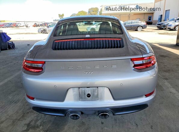 WP0AA2A92JS105980 2018 PORSCHE 911 Silver Widok z tyłu