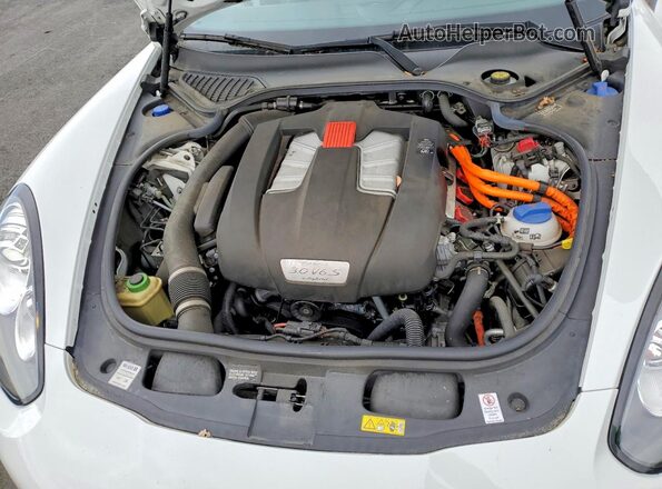 WP0AD2A74GL041045 2016 PORSCHE PANAMERA White Widok wnętrza z tyłu