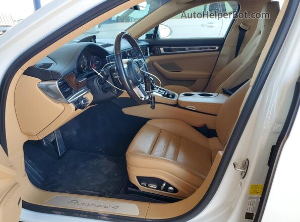 WP0AE2A71KL124602 2019 PORSCHE PANAMERA Белый Вид салона спереди