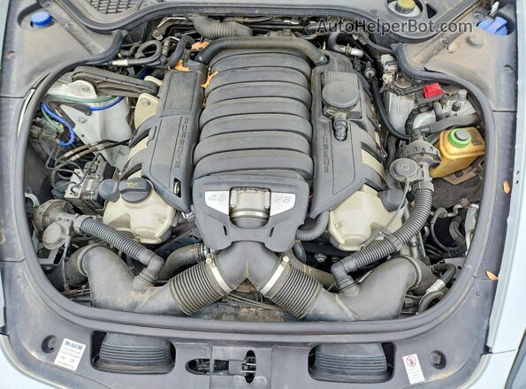 WP0AF2A78GL081896 2016 PORSCHE PANAMERA White Widok wnętrza z tyłu
