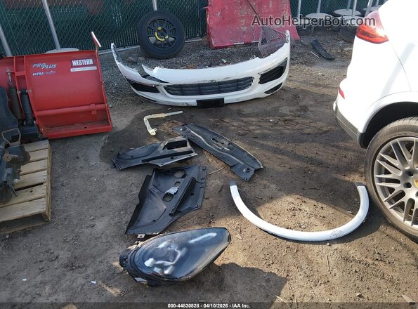 WP1AA2A20HKA82274 2017 PORSCHE CAYENNE White Widok zestawu wskaźników
