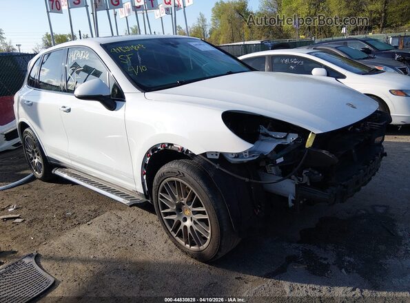 WP1AA2A20HKA82274 2017 PORSCHE CAYENNE White Przód prawy