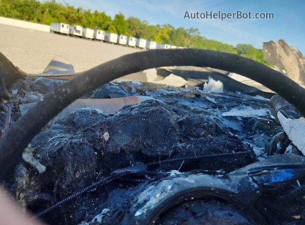 WP1AA2A23HKA92149 2017 PORSCHE CAYENNE Пожар Вид щитка приборов