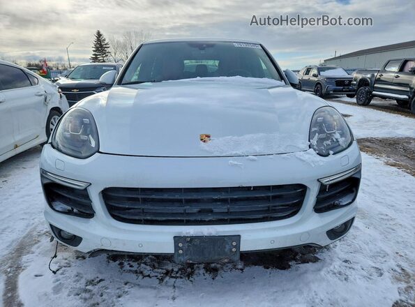 WP1AA2A25HKA90144 2017 PORSCHE CAYENNE Белый Вид спереди