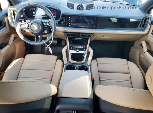 WP1AA2AY2SDA06765 2025 PORSCHE CAYENNE Черный Вид панели приборов