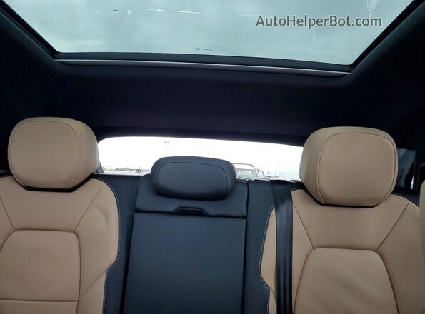 WP1AA2AY7SDA03733 2025 PORSCHE CAYENNE White Widok tylnych siedzeń