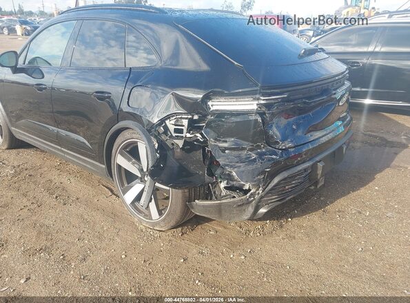 WP1AD2XA1SL077864 2025 PORSCHE MACAN Черный Вид спереди