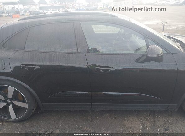 WP1AD2XA1SL077864 2025 PORSCHE MACAN Черный Вид задней части салона