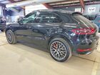 2018 Porsche Macan Turbo Черный vin: WP1AF2A51JLB70696