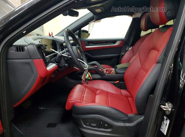 WP1BA2AY5SDA29817 2025 PORSCHE CAYENNE Черный Вид салона спереди