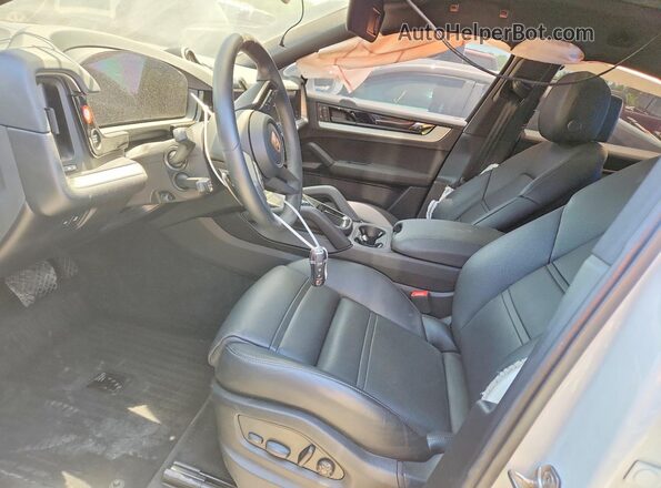 WP1BA2AY6RDA54574 2024 PORSCHE CAYENNE Белый Вид салона спереди