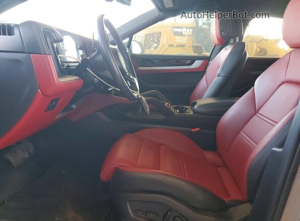 WP1BA2AY8RDA51238 2024 PORSCHE CAYENNE Серый Вид салона спереди
