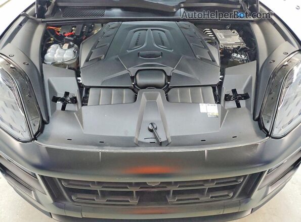 WP1BK2AY2RDA72499 2024 PORSCHE CAYENNE Black Widok komory silnika