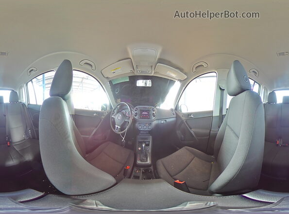WVGAV7AX2JK002019 2018 VOLKSWAGEN TIGUAN Серый Панорамный вид салона 360°