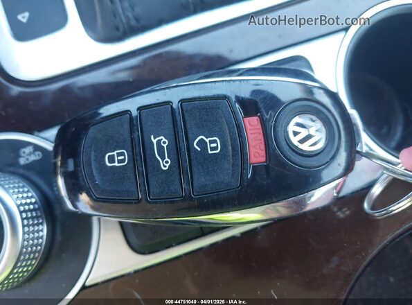 WVGEF9BP7GD010705 2016 VOLKSWAGEN TOUAREG White Widok deski rozdzielczej