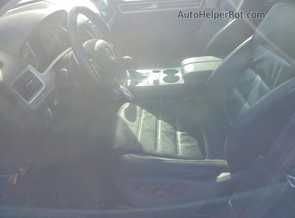 WVGEP9BP5GD005757 2016 VOLKSWAGEN TOUAREG Серый Вид салона спереди